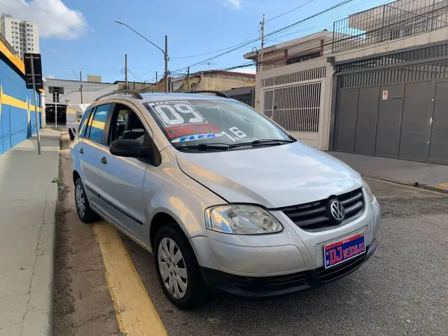 Carro Volkswagen SpaceFox 2009 1.6 8V (Flex)