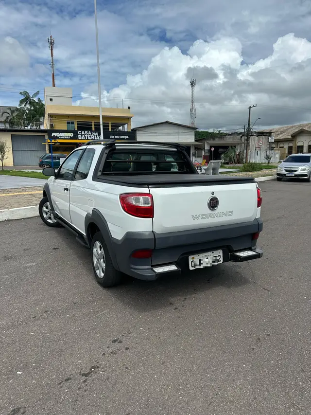 Carro Fiat Strada 2016 Working 1.4 (Flex) (Cabine Dupla)