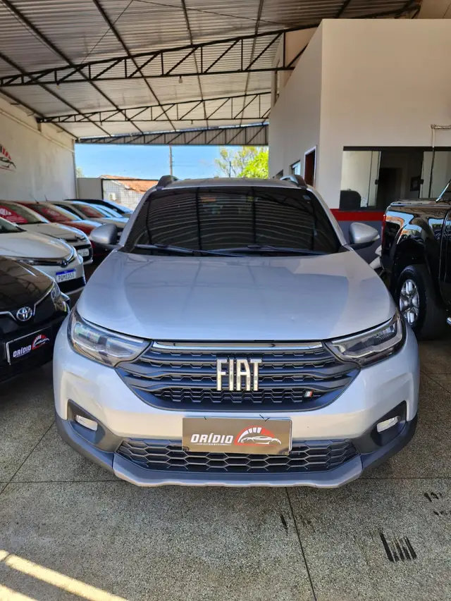Carro Fiat Strada 2023 Volcano 1.3 CD (Flex)