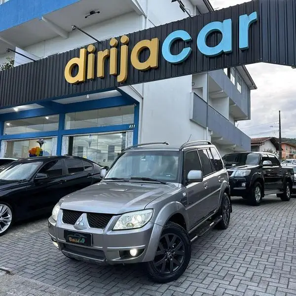Carro Mitsubishi Pajero TR4 2013 2.0 16V 4X4 (Flex) (Aut)