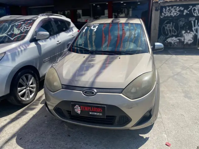 Carro Ford Fiesta Sedan 2014 SE 1.6 Rocam (Flex)