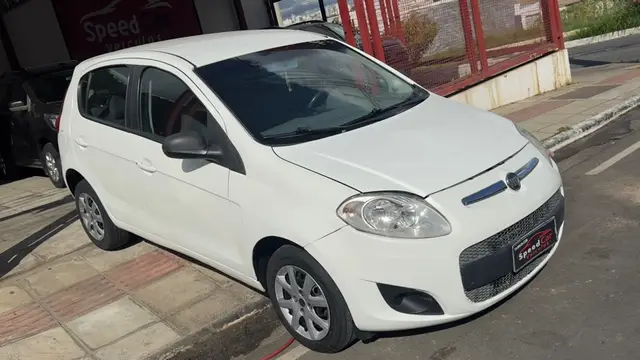 Carro Fiat Palio 2014 Attractive 1.0 Evo (Flex)