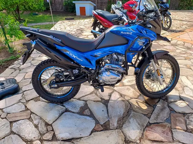 Moto Avelloz AZX 2025 160