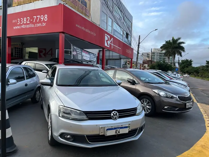 Volkswagen Jetta 2.0 TSI Highline DSG