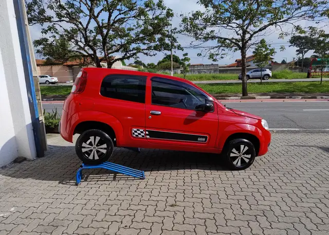 Carro Fiat Uno 2013 Vivace 1.0 8V (Flex) 2p
