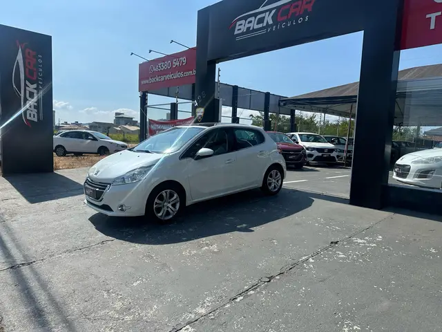 Carro Peugeot 208 2016 Griffe 1.6 16V (Flex)