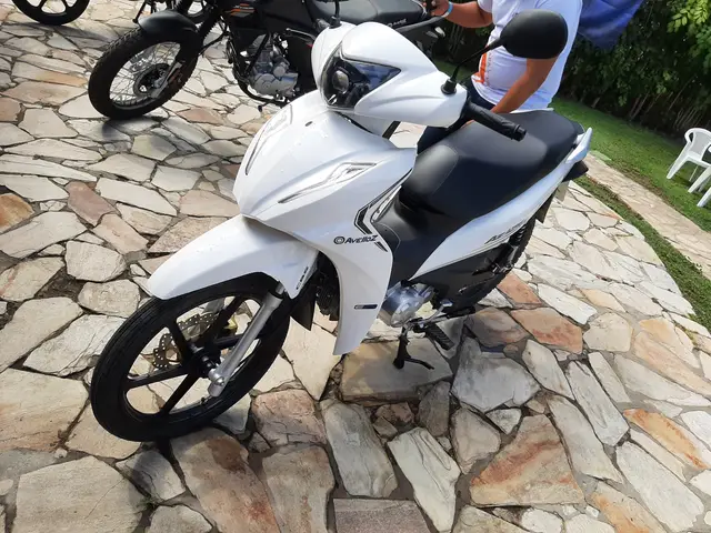 Moto Avelloz AZ 2025 125 ALFA