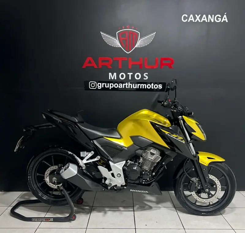 Honda CB 300F Twister Standard