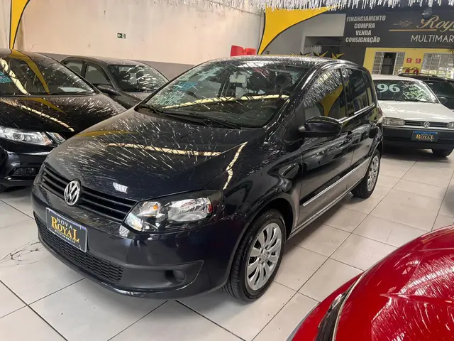 Carro Volkswagen Fox 2014 1.0 TEC (Flex) 4p