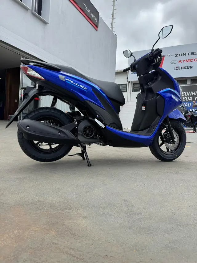 Moto Yamaha Fluo 2026 Hybrid Connected