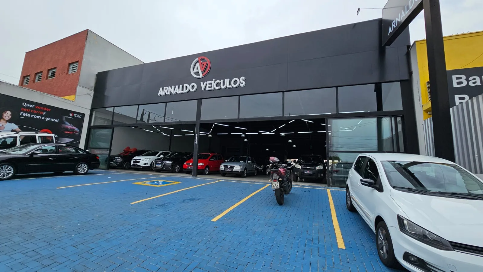 Fachada da loja ARNALDO VEICULOS  - Campinas - SP