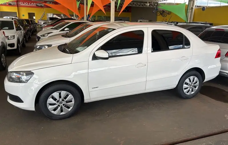 Volkswagen Voyage 1.6 Trendline (Flex)