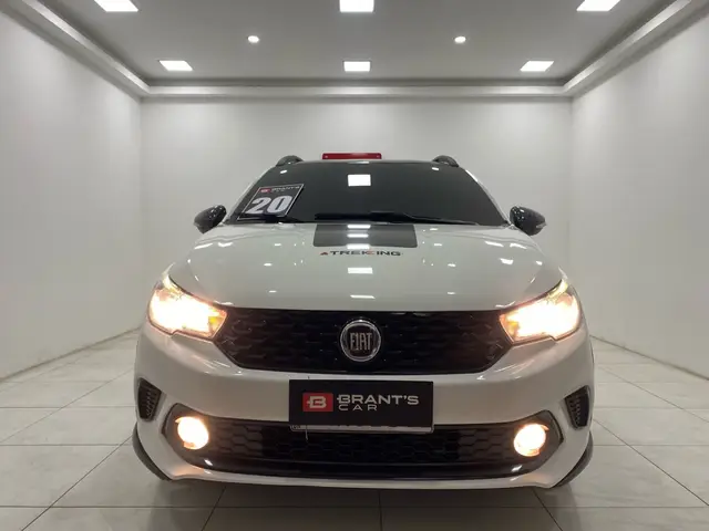 Carro Fiat Argo 2020 1.3 Trekking (Flex)