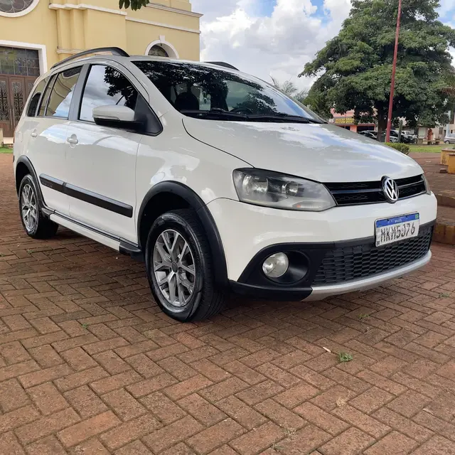 Carro Volkswagen SpaceCross 2013 1.6 8V I-Motion (Flex)