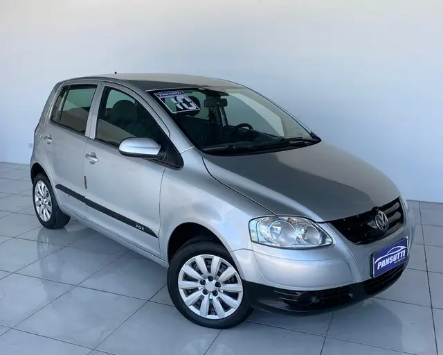 Carro Volkswagen Fox 2010 1.6 8V (Flex)