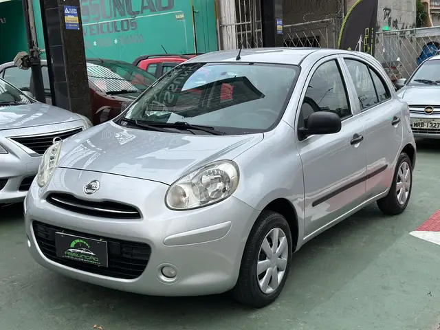 Carro Nissan March 2013 1.0 16V (Flex)