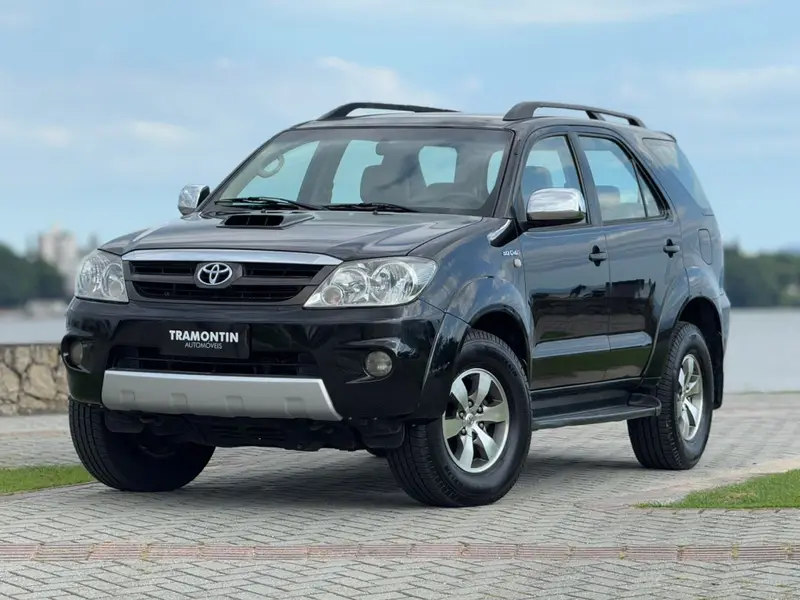 Toyota Hilux SW4 SRV 4x4 3.0 Turbo  (aut)
