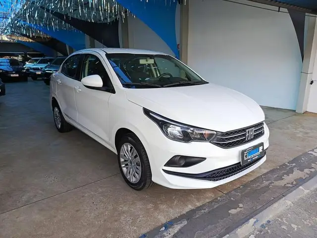 Carro Fiat Cronos 2023 Drive 1.3 (Flex) AT