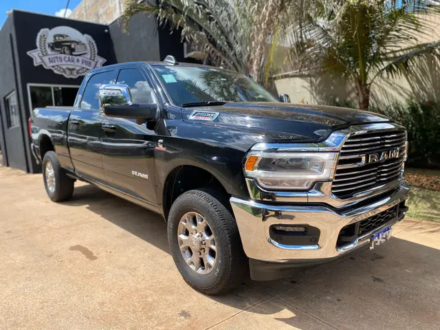 Carro RAM 2500 2023 Laramie 6.7 4X4