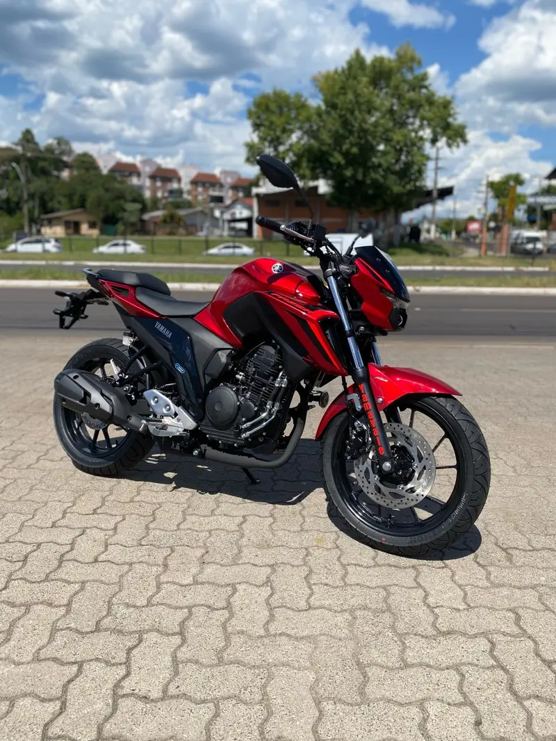 Yamaha Fazer FZ25 Connected