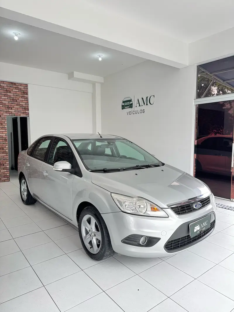 Ford Focus Sedan GLX 2.0 16V Duratec