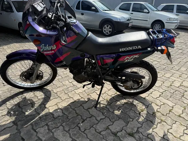 Carro Honda NX 350 1997 Sahara