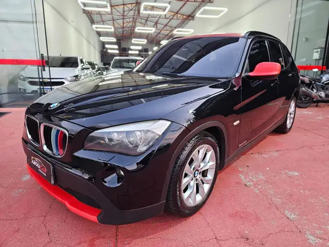 Carro BMW X1 2012 2.0 sDrive18i Top (Aut)
