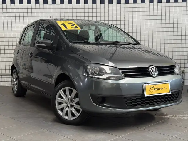 Carro Volkswagen Fox 2013 1.0 VHT (Flex) 4p