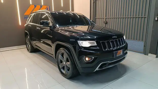 Carro Jeep Grand Cherokee 2015 3.6 V6 Laredo 4WD