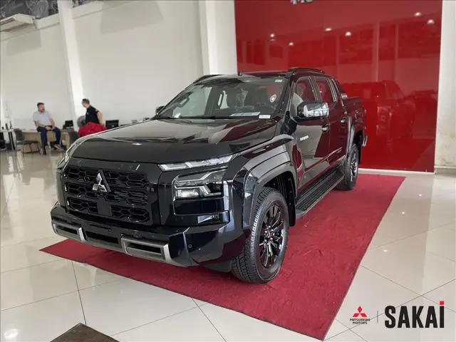 Carro Mitsubishi Triton 2026 Katana