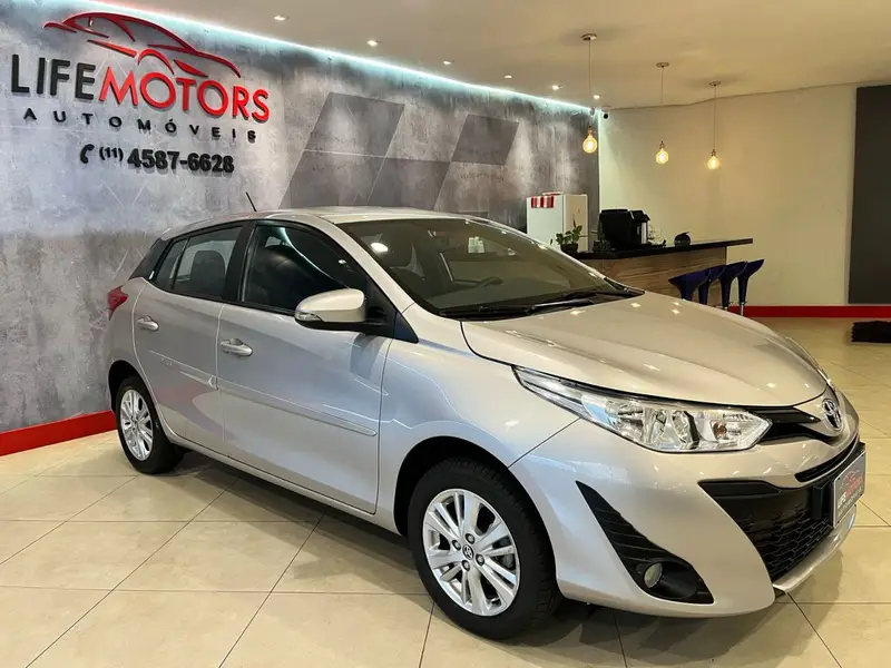 Toyota Yaris 1.3 XL CVT (Flex)