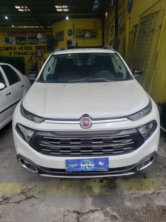 Carro Fiat Toro 2019 Volcano 2.0 diesel AT9 4x4