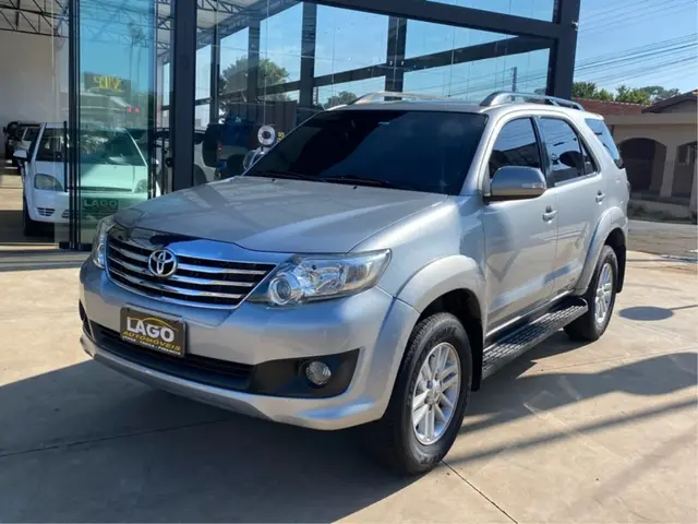 Carro Toyota SW4 2015 Hilux  2.7 4x2 SR (Flex)