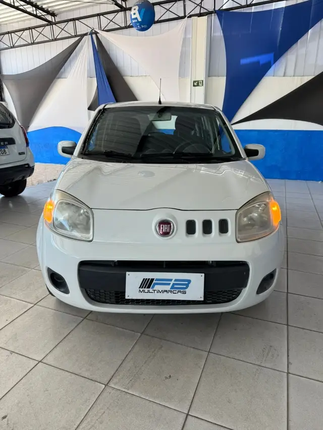 Carro Fiat Uno 2015 Vivace 1.0 8V (Flex) 4p
