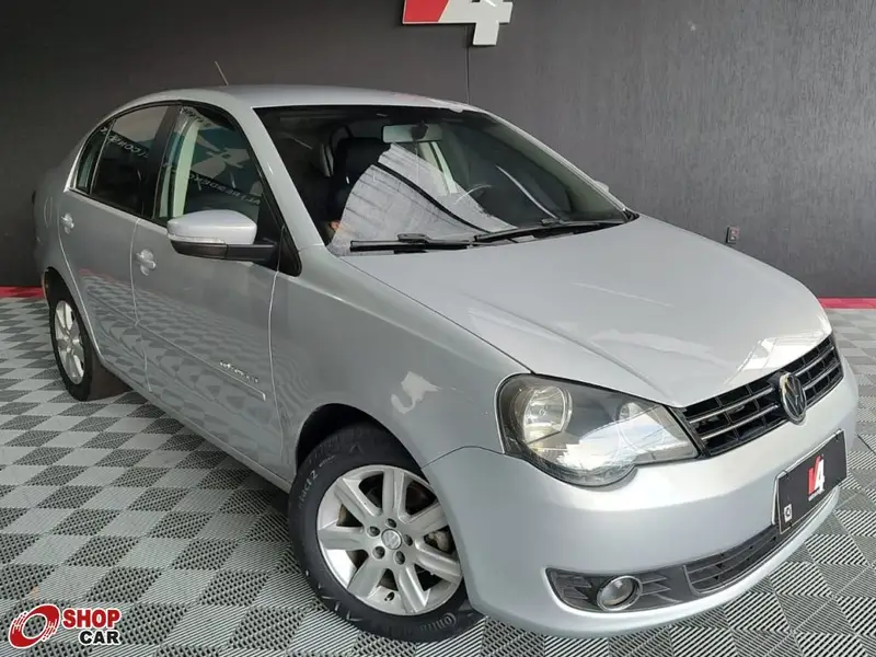 Volkswagen Polo Sedan Comfortline 1.6 8V (Flex)