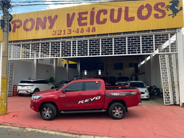 Carro Toyota Hilux Cabine Dupla 2024 SR 4x4 2.8 Diesel