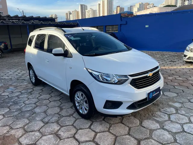 Carro Chevrolet Spin 2024 LT 1.8