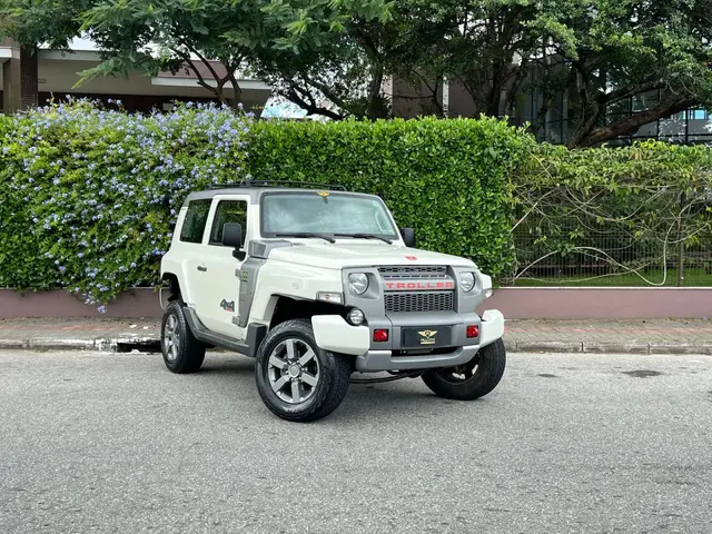 Carro Troller T4 2017 BOLD 4x4 Tdi Cap. Rígida Diesel