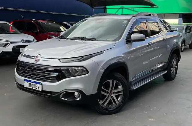 Carro Fiat Toro 2017 Freedom 2.4 TigerShark AT9 (Flex)