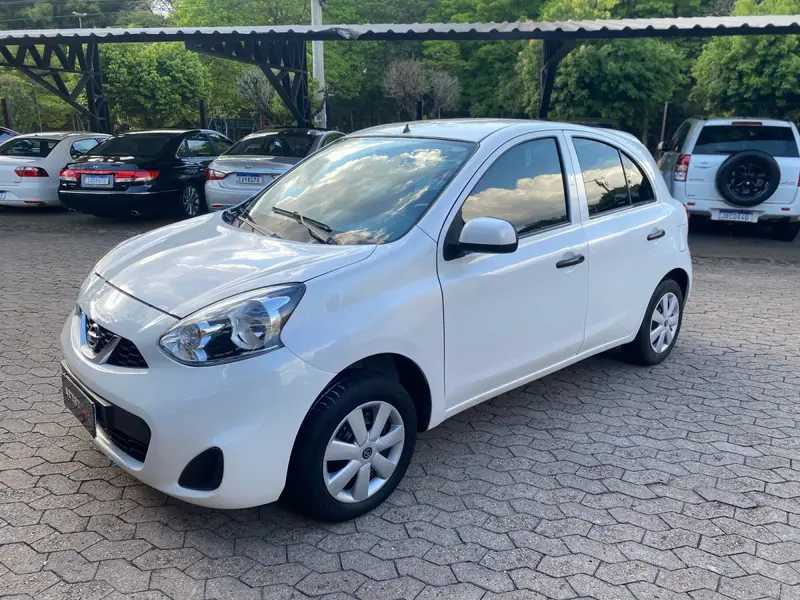 Nissan March 1.0 12V S (Flex)