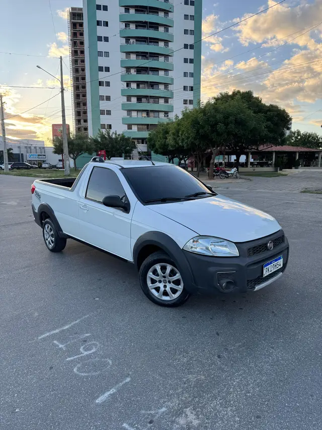 Carro Fiat Strada 2017 Hard Working 1.4 (Flex) (Cabine Simples)