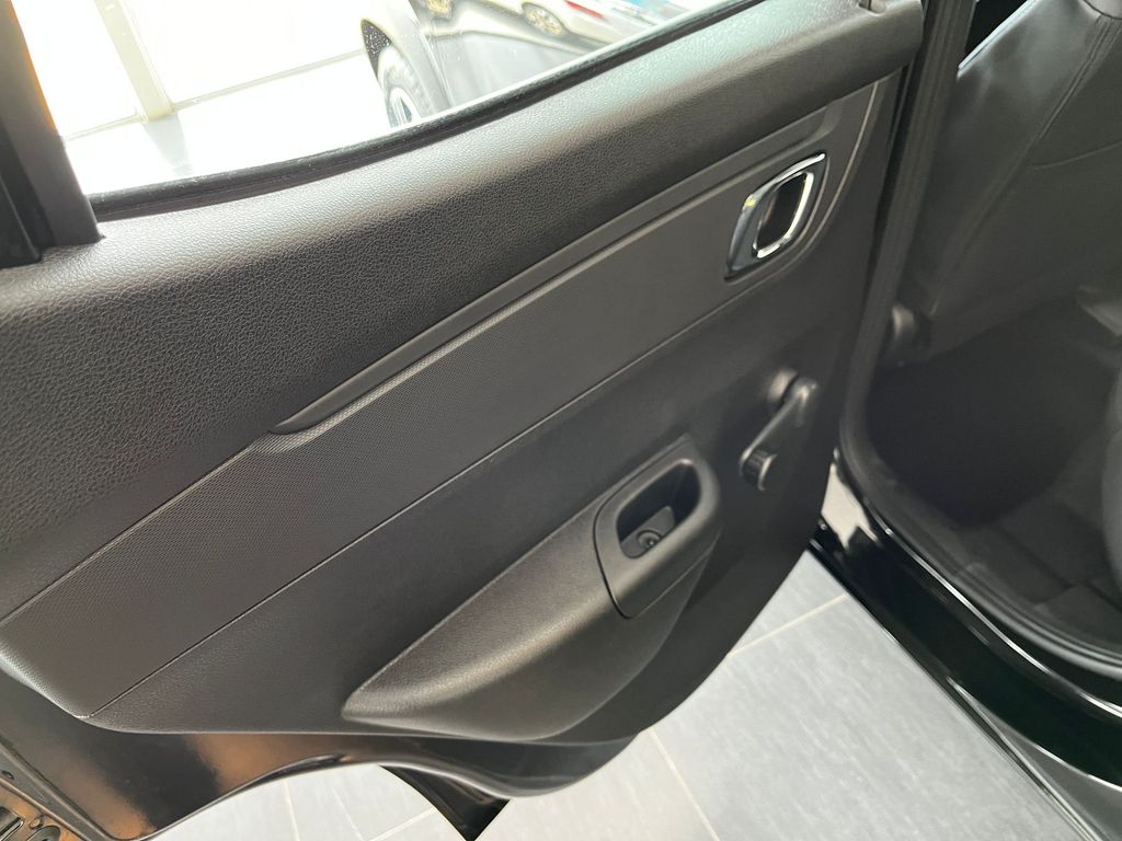Kwid Intense 1.0