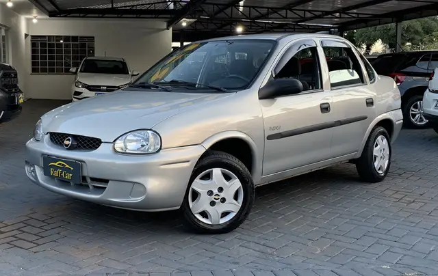 Carro Chevrolet Classic 2005 Corsa Sedan  Life 1.0 VHC