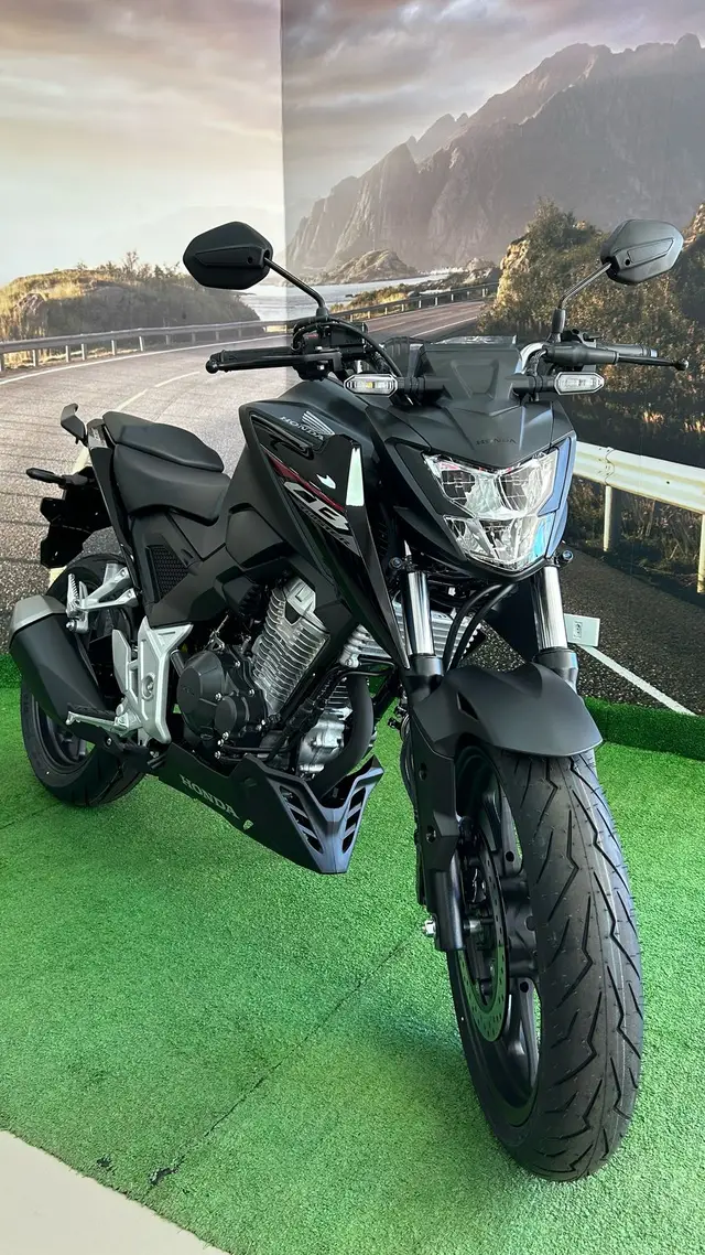 Carro Honda CB 300F Twister 2025 (CBS)