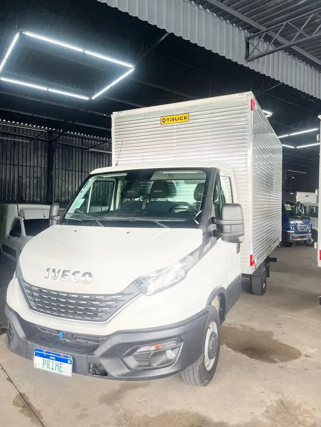 Carro Iveco Daily Chassi 2022 35-150 Longo 3.0 (Diesel)