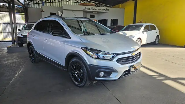 Carro Chevrolet Onix 2019 1.4 Activ SPE/4