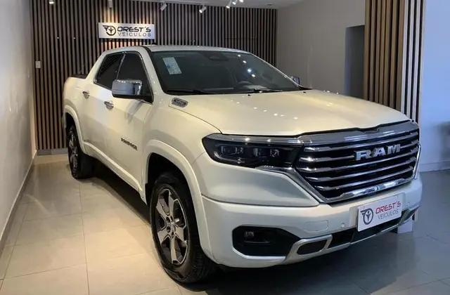 Carro RAM Rampage 2024 Laramie 2.0 Turbo