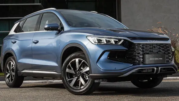 Elétricos tiveram boom inicial nos últimos dois anos, mas pelo jeito mercado vai se adaptar aos MHEV, HEV e PHEV