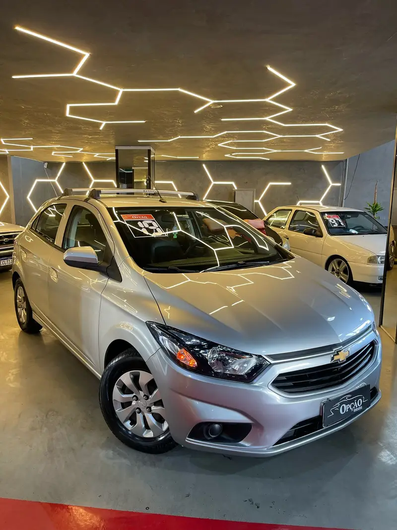 Chevrolet Onix 1.0 LT SPE/4