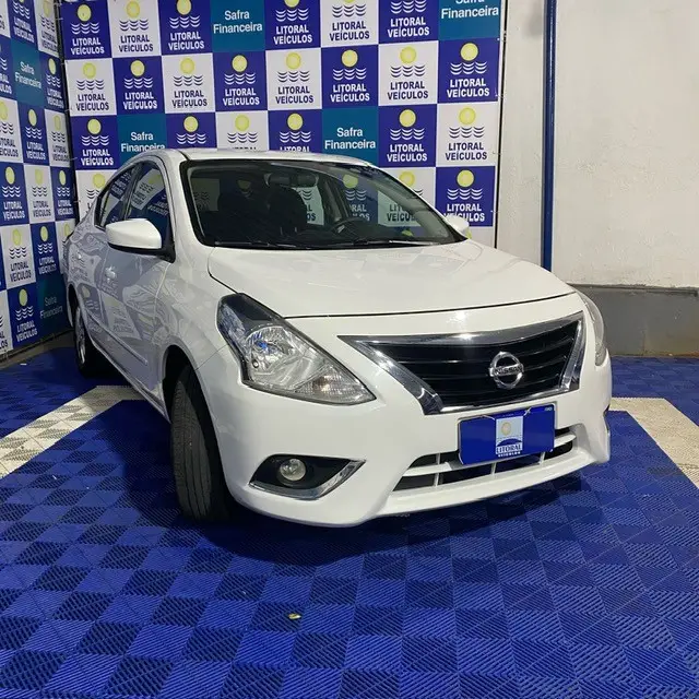 Nissan Versa 1.6 16V SL FlexStart (Flex)